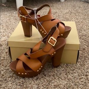 Brown Heels⭐️5/$15⭐️
